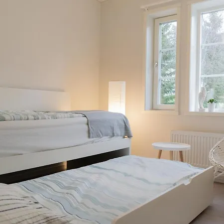 Brand-new Lakehouse, Sauna, Close To Nuuksio National Park, Airport Transfer. *