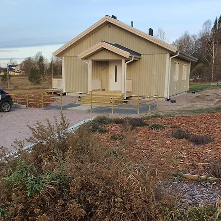 Daire Brand-new Lakehouse, Sauna, Close To Nuuksio National Park, Airport Transfer. Veikkola