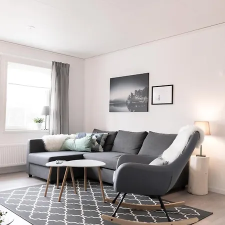 Brand-new Lakehouse, Sauna, Close To Nuuksio National Park, Airport Transfer.