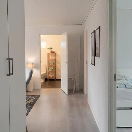 Brand-new Lakehouse, Sauna, Close To Nuuksio National Park, Airport Transfer. Daire *