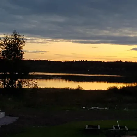 Daire Brand-new Lakehouse, Sauna, Close To Nuuksio National Park, Airport Transfer. Veikkola